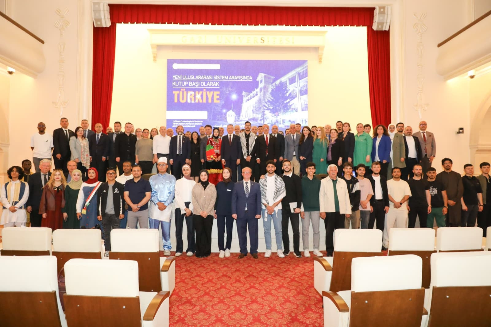 Gazi’de dış politika söyleşisi