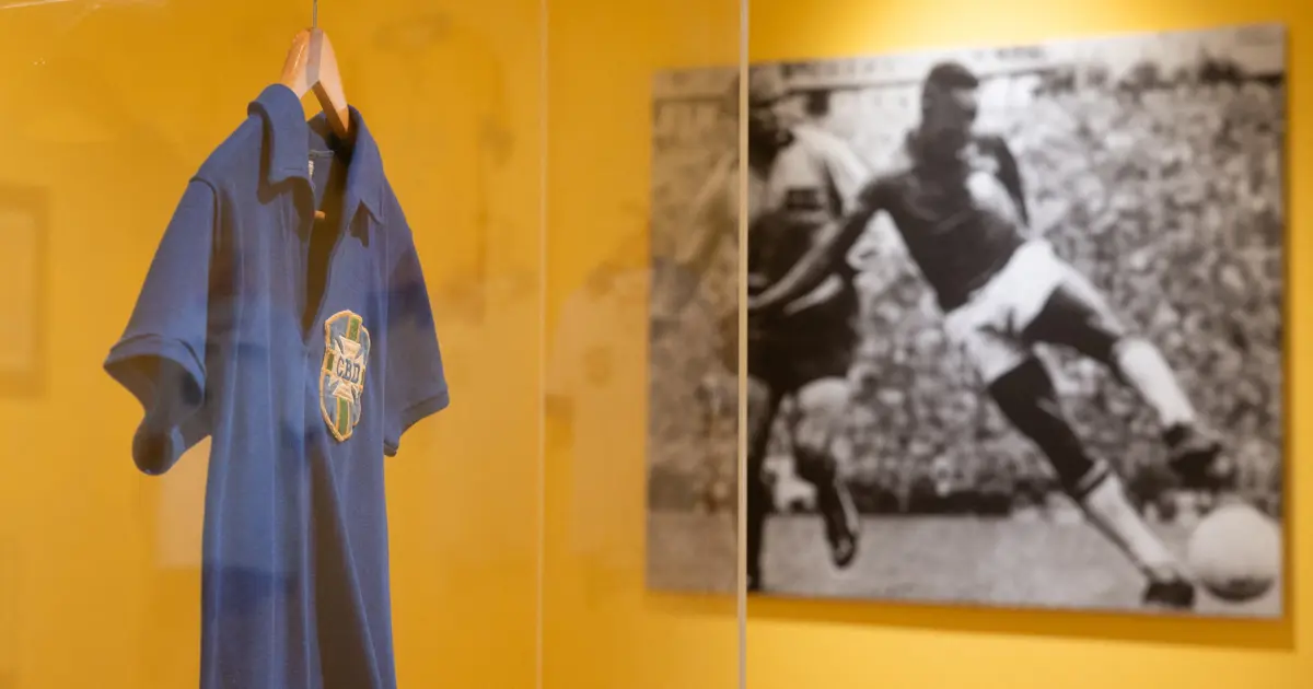 Pele’nin 1958 finalinde giydiği forma açık artırmada