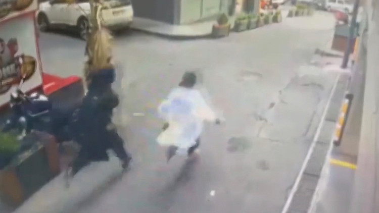 Şişli’de yankesicilik olayına müdahale eden polis ekipleri ve olay yeri