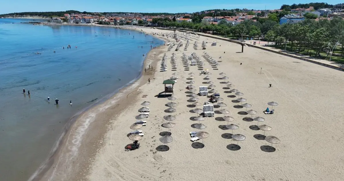 Olumsuz hava koşulları nedeniyle bazı plajlarda deniz yasağı