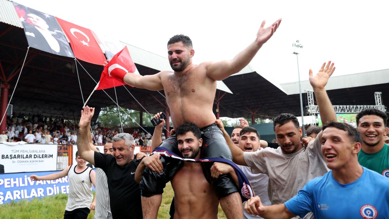 Kırkpınar’da altın kemerin sahibi Erkan Taş oldu