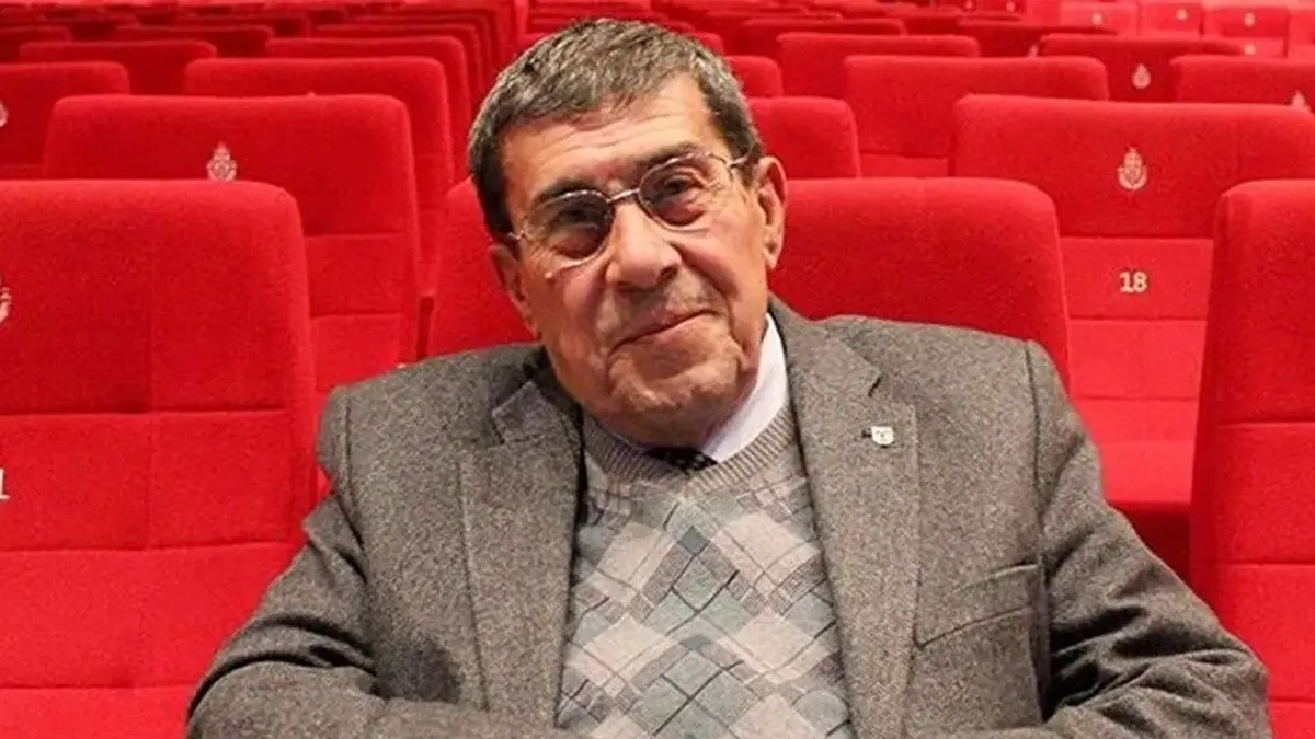 Usta oyuncu Zihni Göktay’ın sahne ve sanat yaşamını temsil eden arşiv görüntüsü