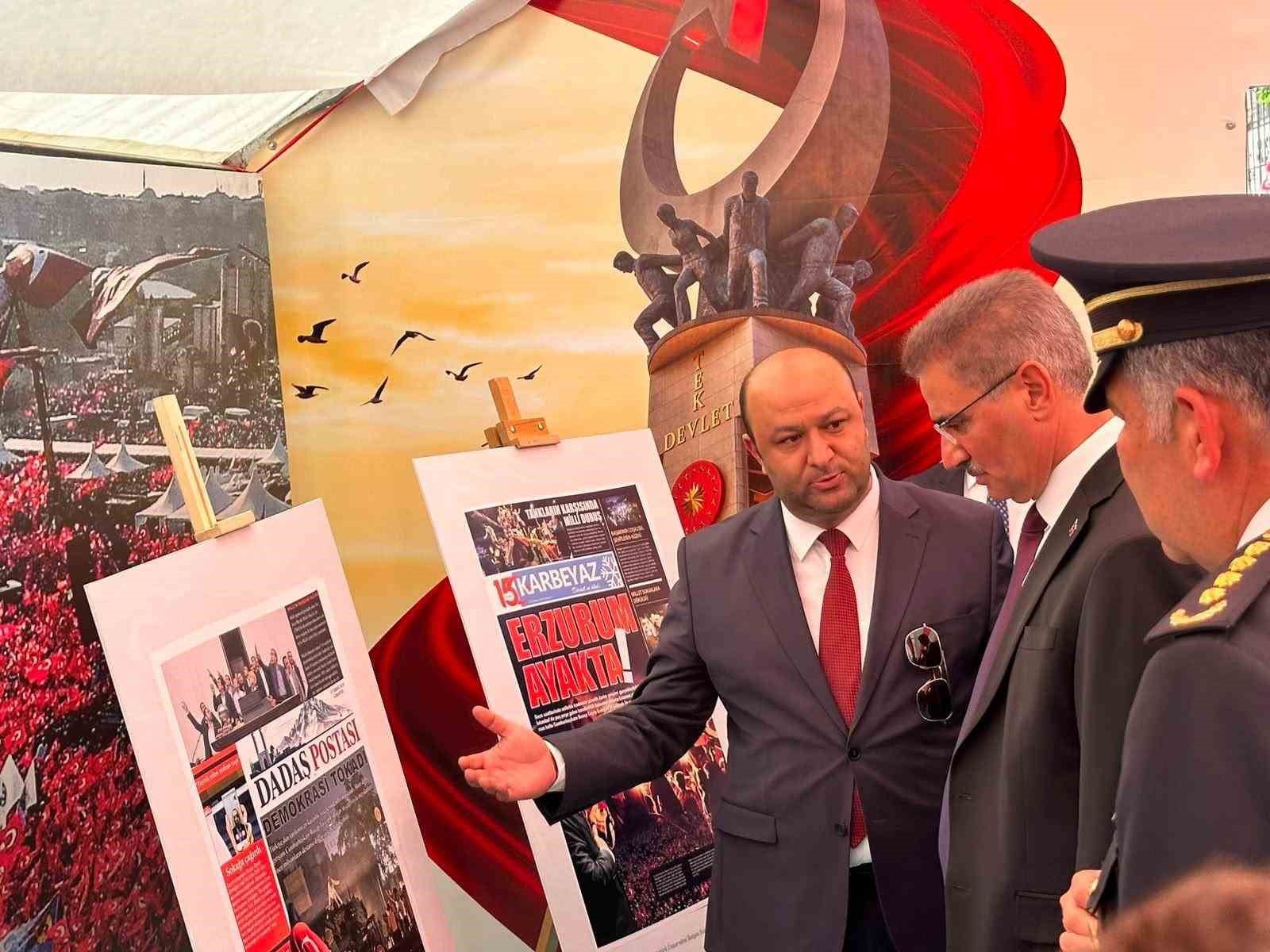 Yakutiye Medresesi'nde sergilenen 15 Temmuz temalı öğrenci gazete tasarımları
