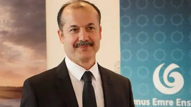 Yunus Emre Vakfı eski başkanı Şeref Ateş’in yer aldığı arşiv görüntüsü