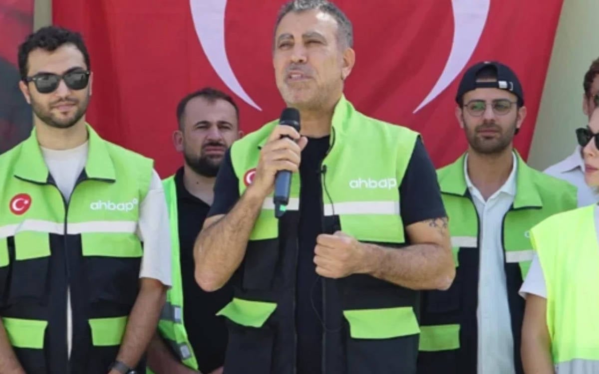 Ahbap Derneği soruşturması ve deprem bağışlarının incelenmesini temsil eden adliye görseli